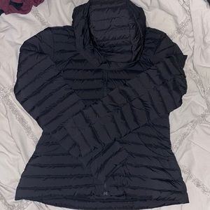 Lululemon pack it down jacket size 10, EUC